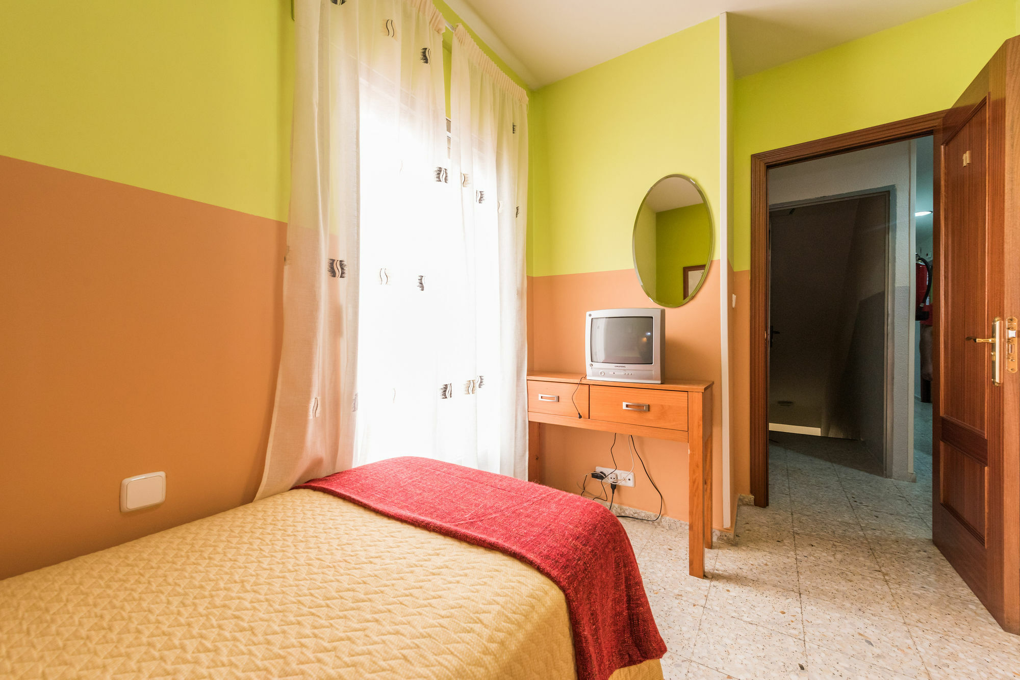 Hostal Arkanta Arganda Del Rey Zewnętrze zdjęcie