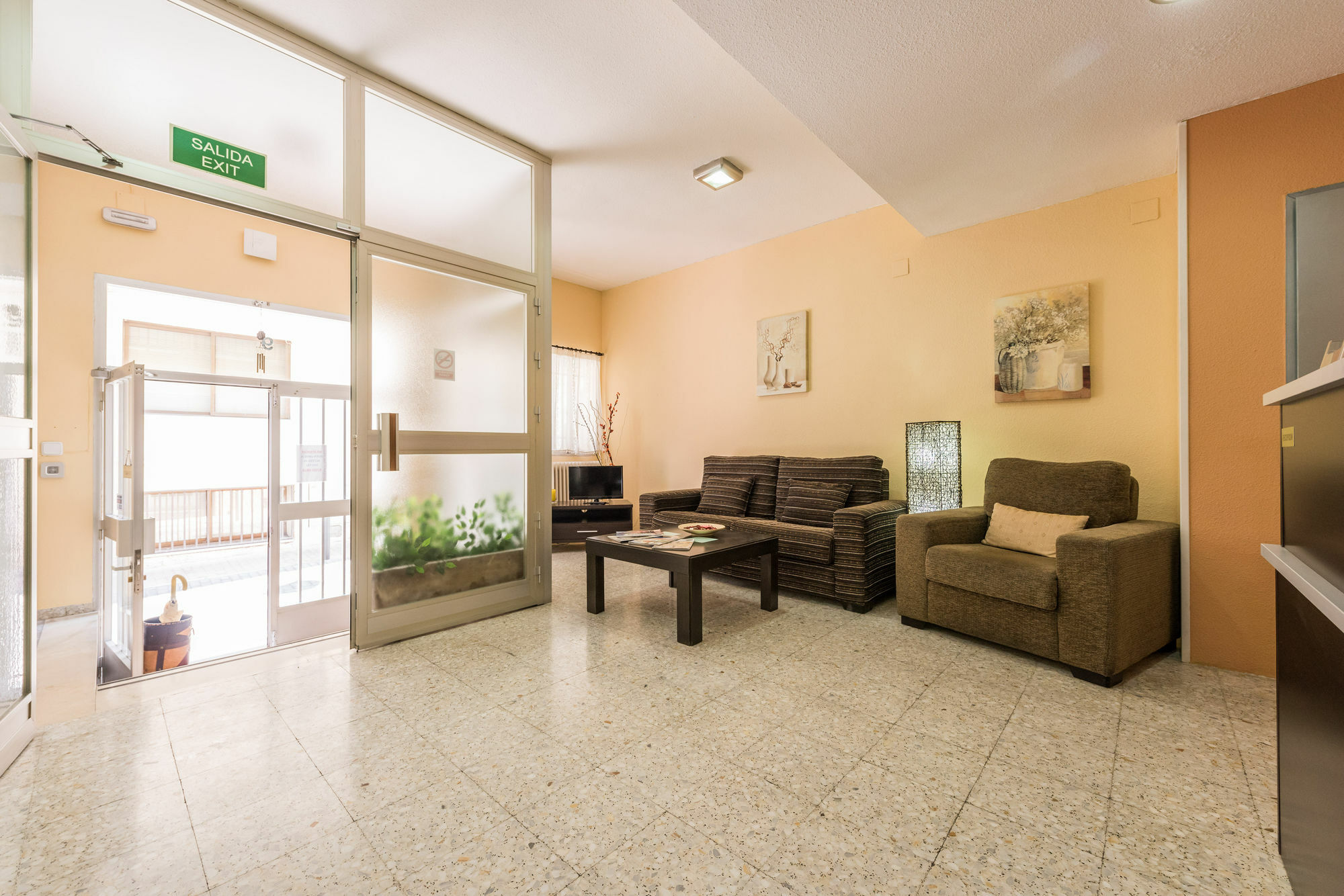 Hostal Arkanta Arganda Del Rey Zewnętrze zdjęcie